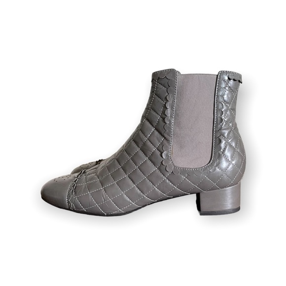 CHANEL Shoes - Picture 1 of 10